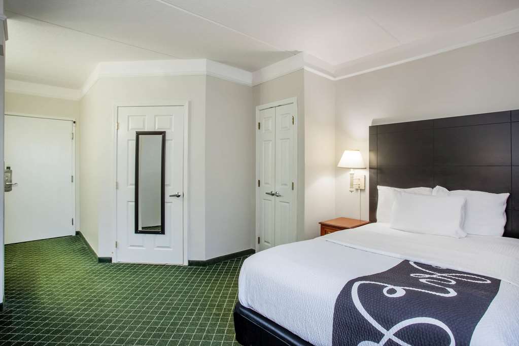 La Quinta Inn & Suites by Wyndham Melbourne Viera - photo 18