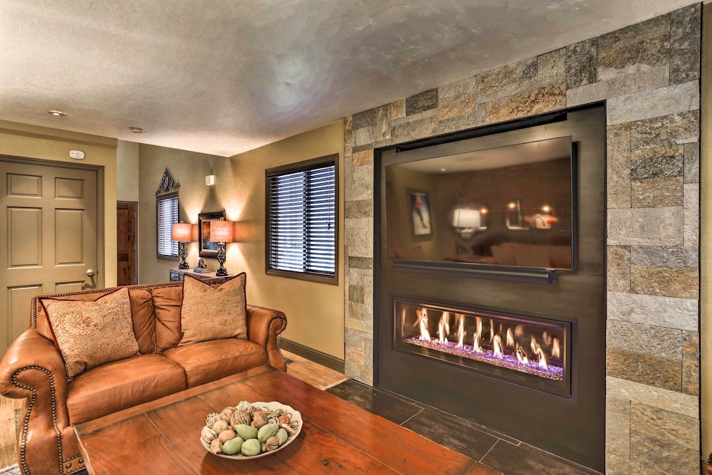 Modern Home w Patio: 3 Mi to Beaver Creek Resort - photo 10