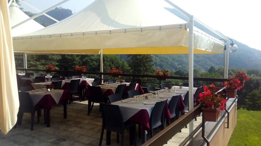 Hotel La Sorgente — hotel in Plesio