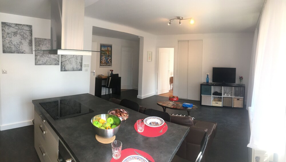 Magnifique studio face au parc thermal — 4-Star Luxury Hotel in Thonon-Les-Bains, France
