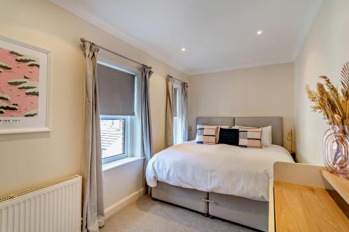 3 Bedroom Home With Free Parking&Flexible Bed Configuration — 4-Star Luxury Hotel in Harrogate, United Kingdom