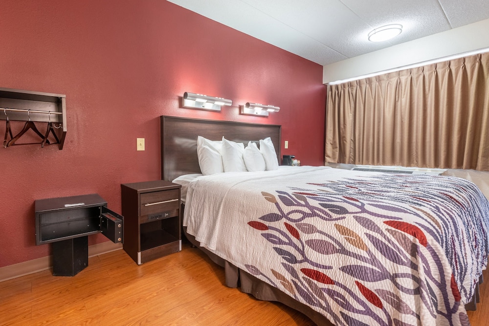 Red Roof Inn Merrillville - photo 10