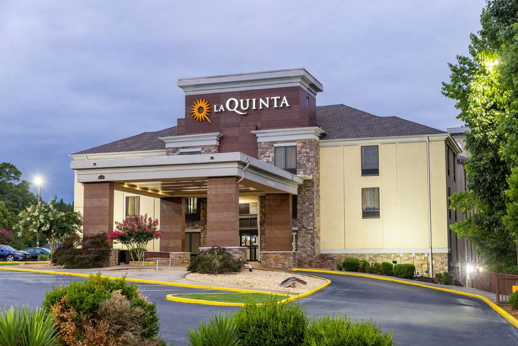 La Quinta Inn & Suites by Wyndham Covington - photo 33