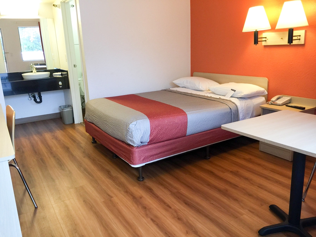 Motel 6 Roseville MN Minneapolis North - photo 4