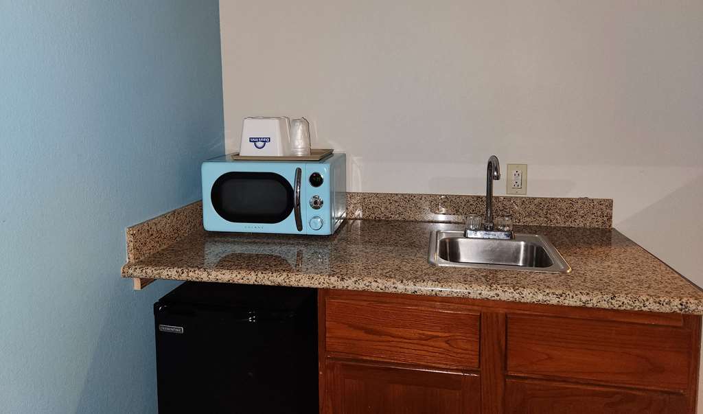 Days Inn & Suites by Wyndham Thibodaux - photo 46