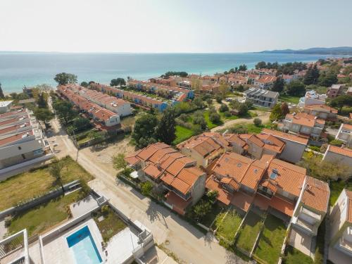 Casa Serenita by RentalsPro Nikiti Halkidiki — 4-Star Luxury Hotel in Nikiti, Greece