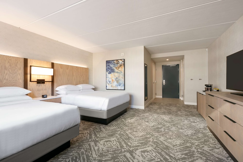 DoubleTree by Hilton Canton Downtown - photo 18