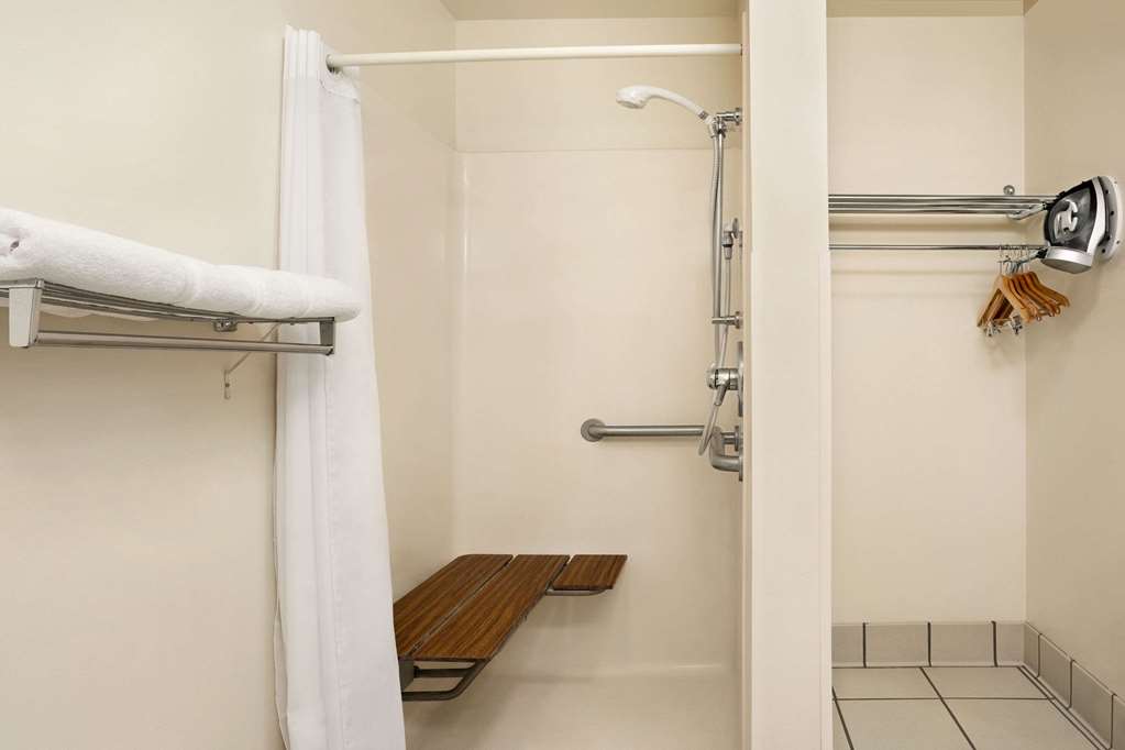 Travelodge by Wyndham Morrill - photo 13
