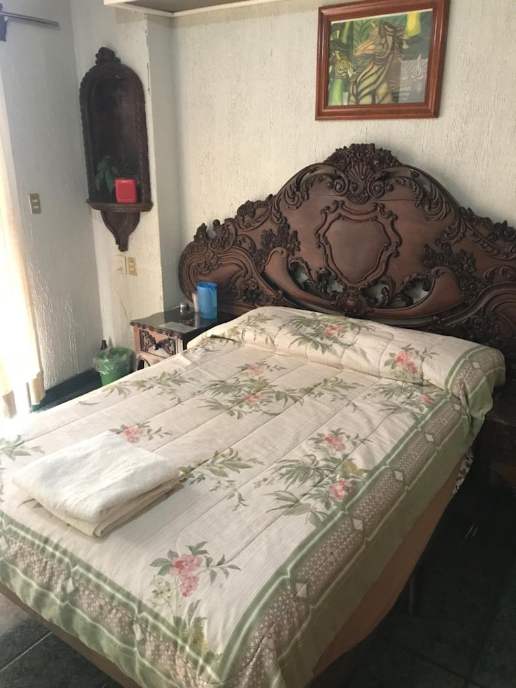 Hotel Monarca — Uruapan — photo 4