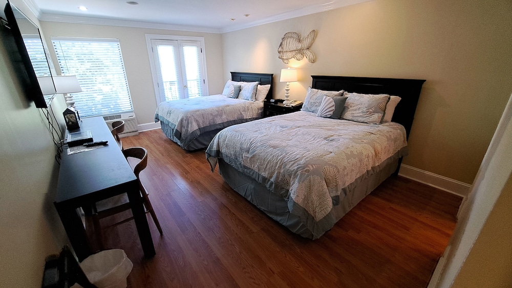 Saint Simons Inn by the Lighthouse - photo 10