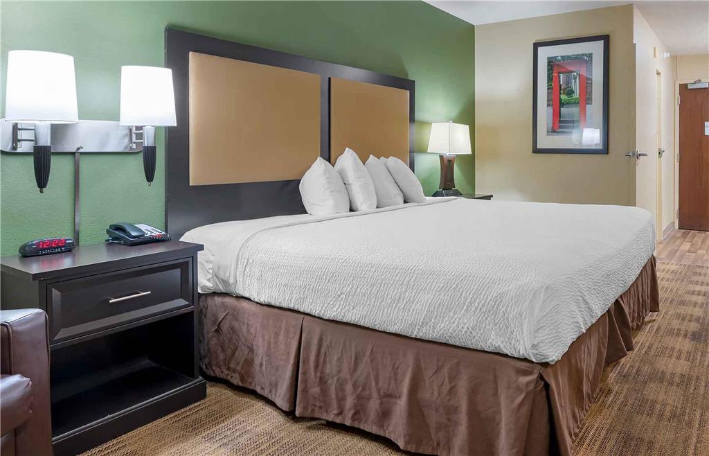 Extended Stay America Suites Indianapolis Castleton - photo 24