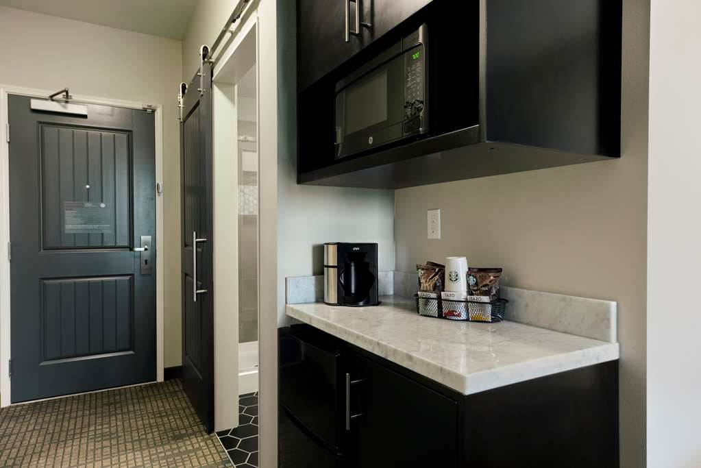 Oxford Suites Paso Robles - photo 5