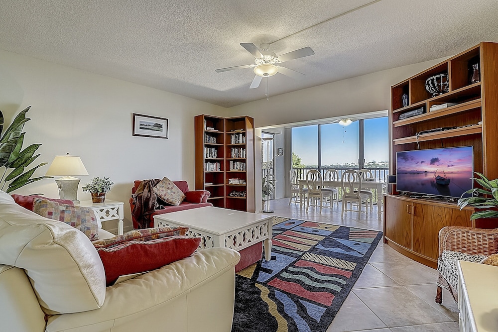 Buttonwood Bliss — 4-Star Luxury Hotel in Longboat Key, United States