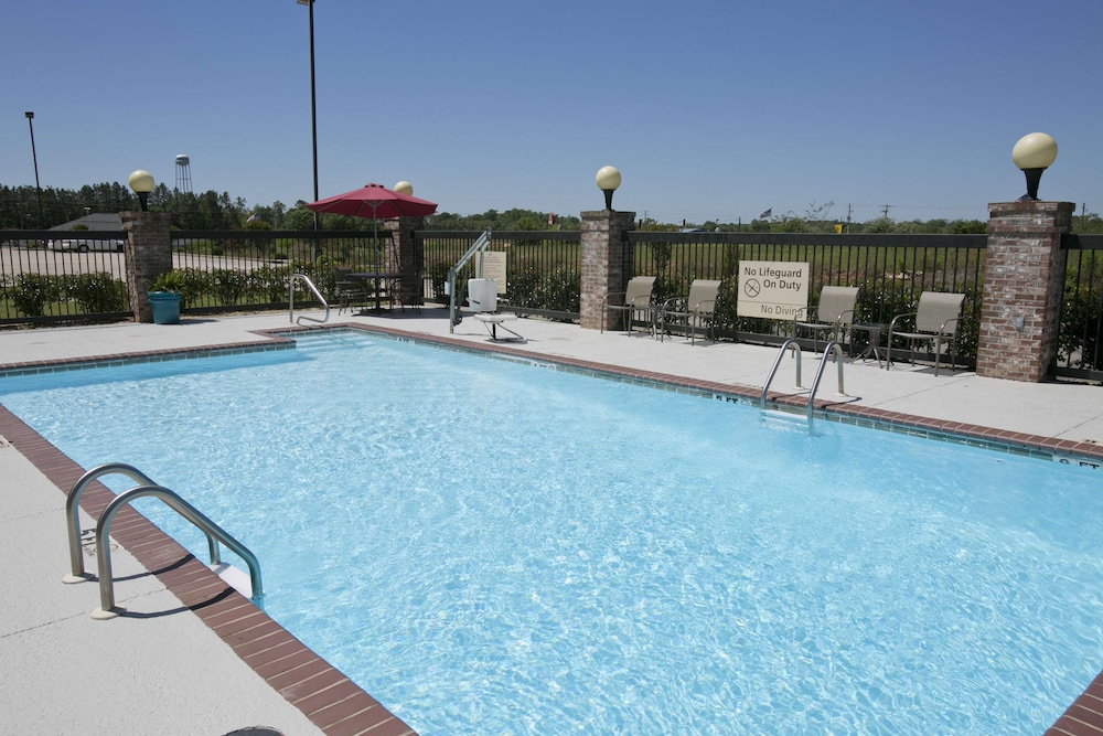 Hampton Inn & Suites Wiggins - photo 35