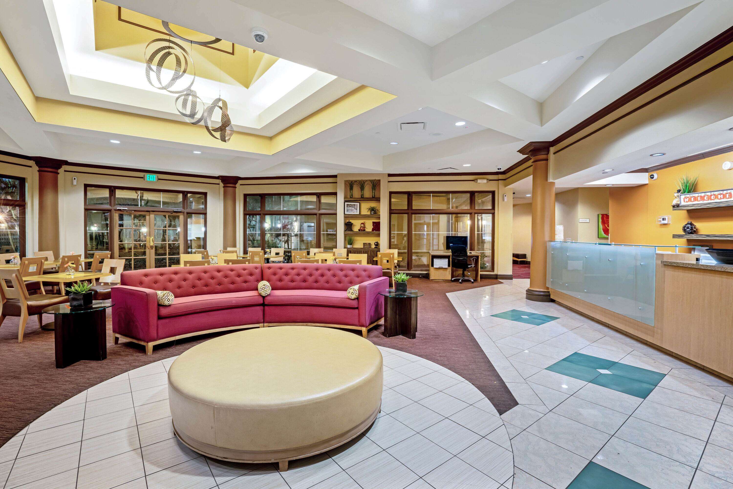 La Quinta Inn & Suites by Wyndham Memphis Primacy Parkway - featured photo