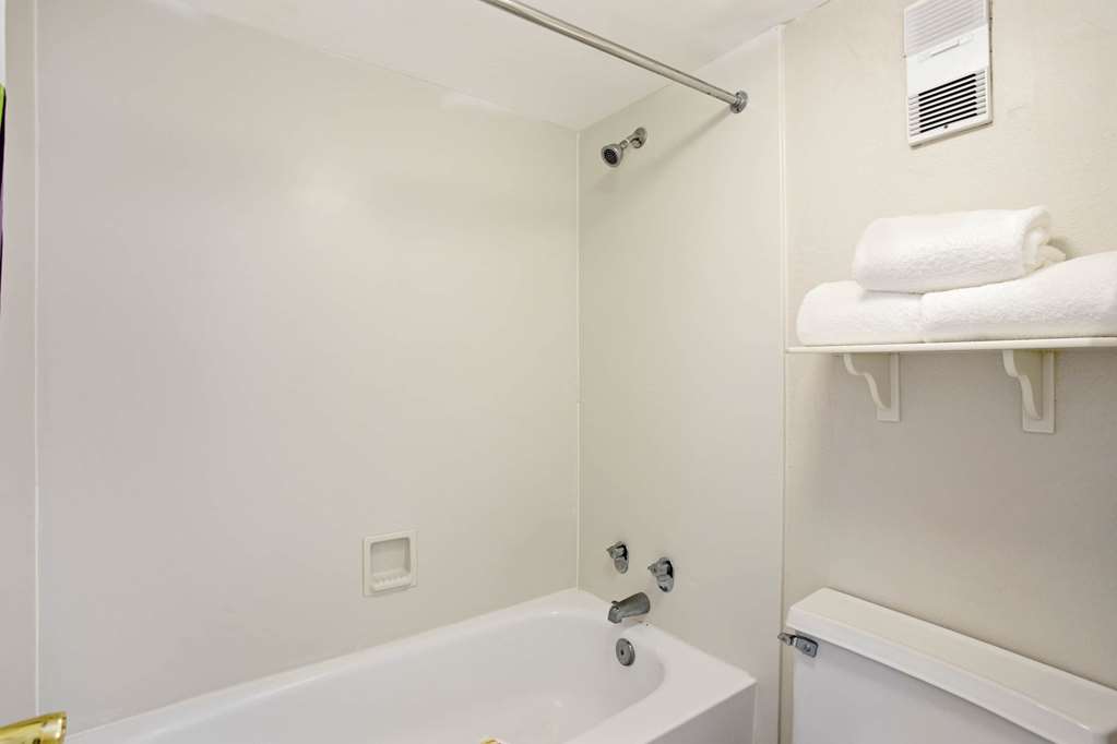 La Quinta Inn Lexington Horse Park - photo 32