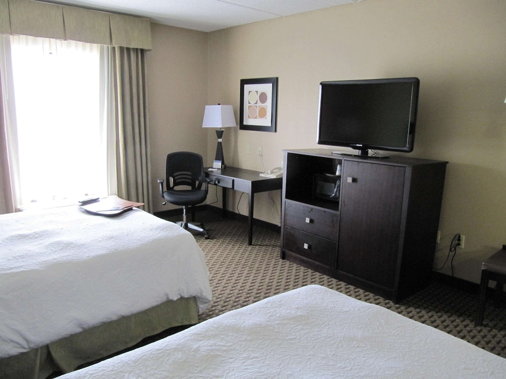 Hampton Inn Lindale Tyler - photo 19