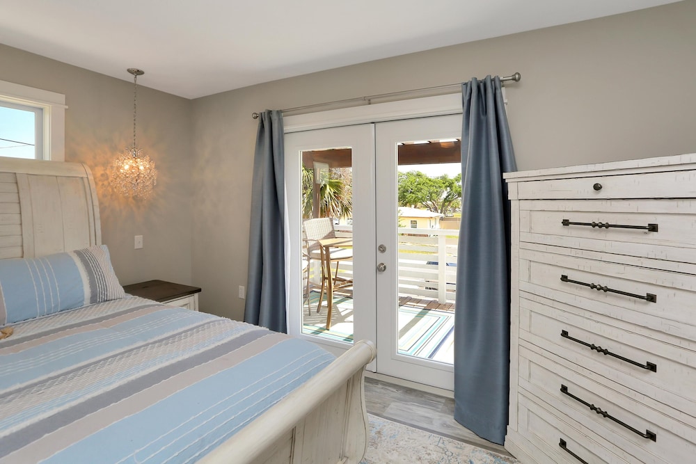 Anchored Inn 3 by Pristine Properties Vacation Rentals - photo 2
