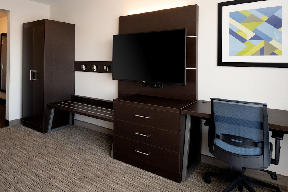 Holiday Inn Express & Suites Bullhead City by IHG - photo 24