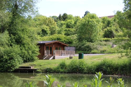 Viaduct Fishery Lodges in Somerton, United Kingdom