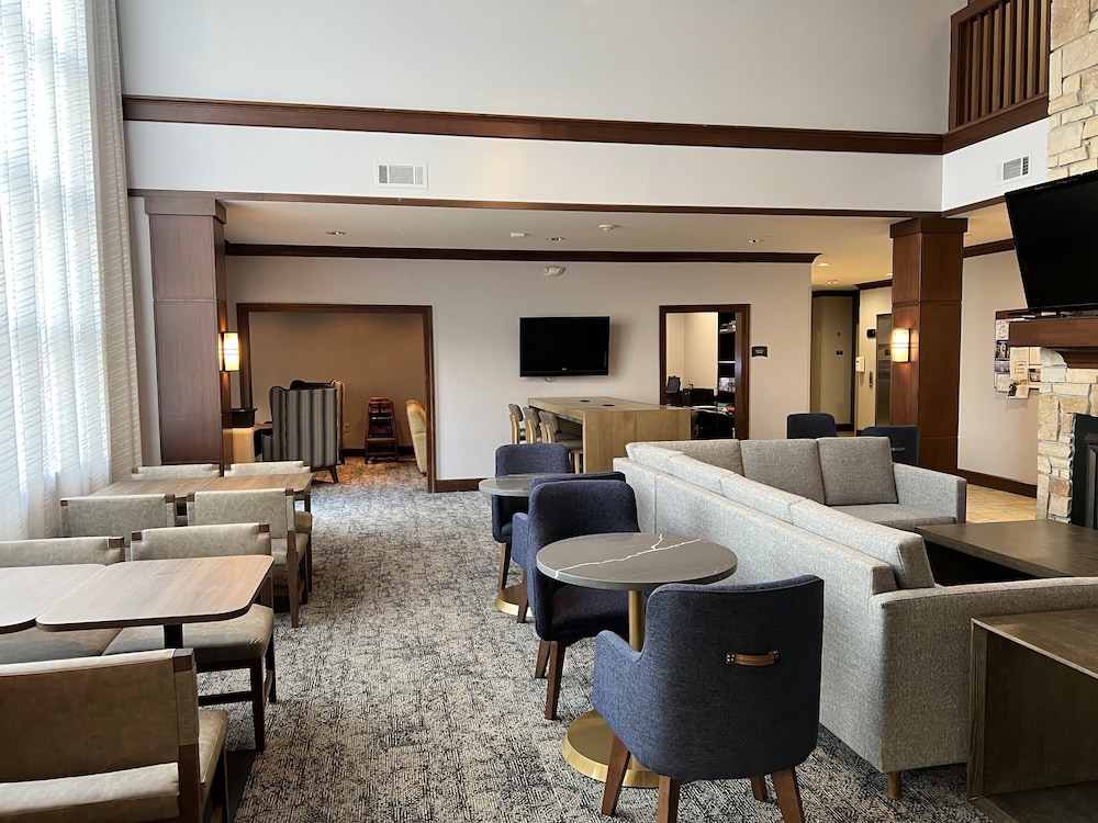 Staybridge Suites Milwaukee West Oconomowoc by IHG - photo 69