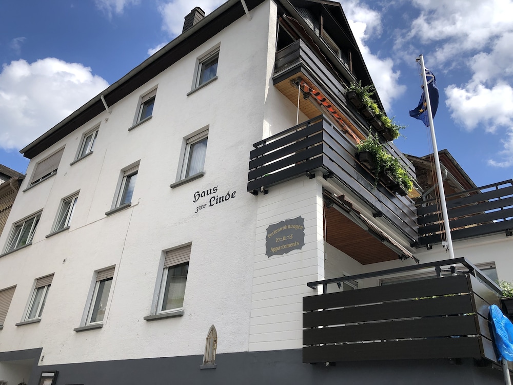 Ferienwohnungen Haus zur Linde — 4-Star Luxury Hotel in Cochem, Germany