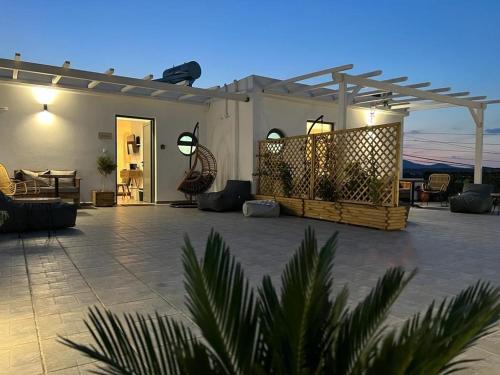 Airport Luxury Stay — 4-Star Luxury Hotel in Artemida, Greece