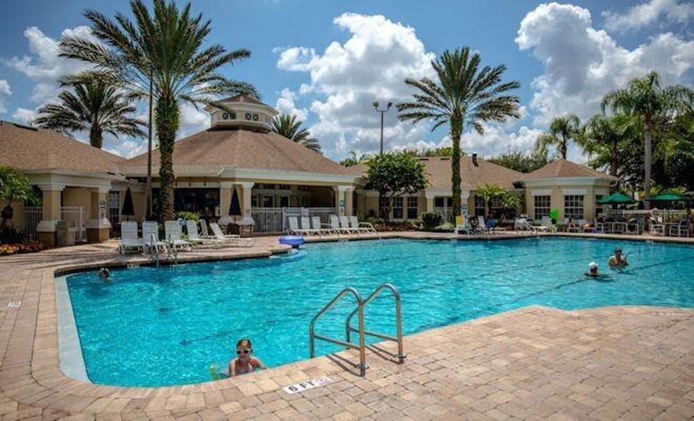 Stunning 3 Bedroom Condo Renovated 2024 — 4-Star Luxury Hotel in Kissimmee, United States
