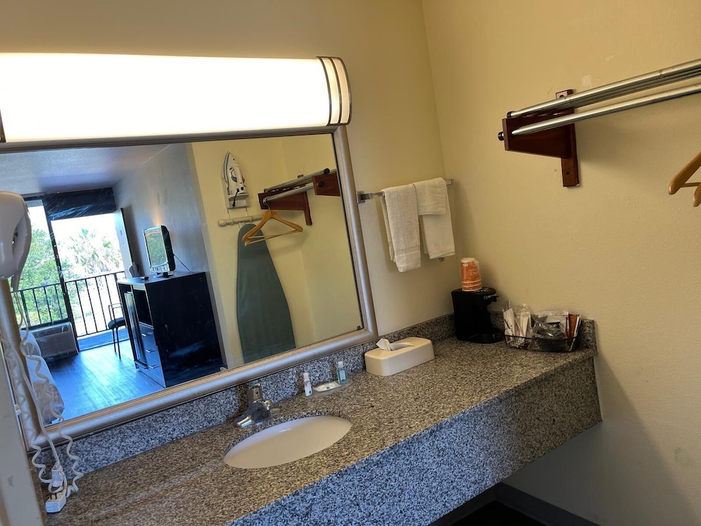 Quality Inn Elkton St. Augustine South - photo 42