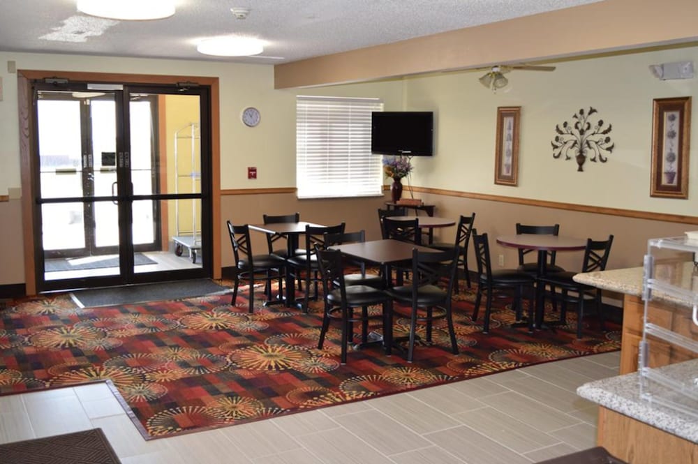 Budgetinn & Suites - photo 25