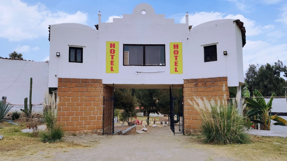 OYO Hotel Los Pinos Silao in Silao, Mexico