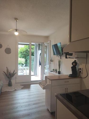 Studio Cabine Avec Veranda Et Terrasse in Bagneres-De-Bigorre, France