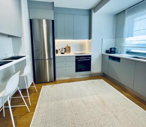Athens Riviera 2 Bed Apt & Pool Access #Unoblu — 4-Star Luxury Hotel in Athens, Greece