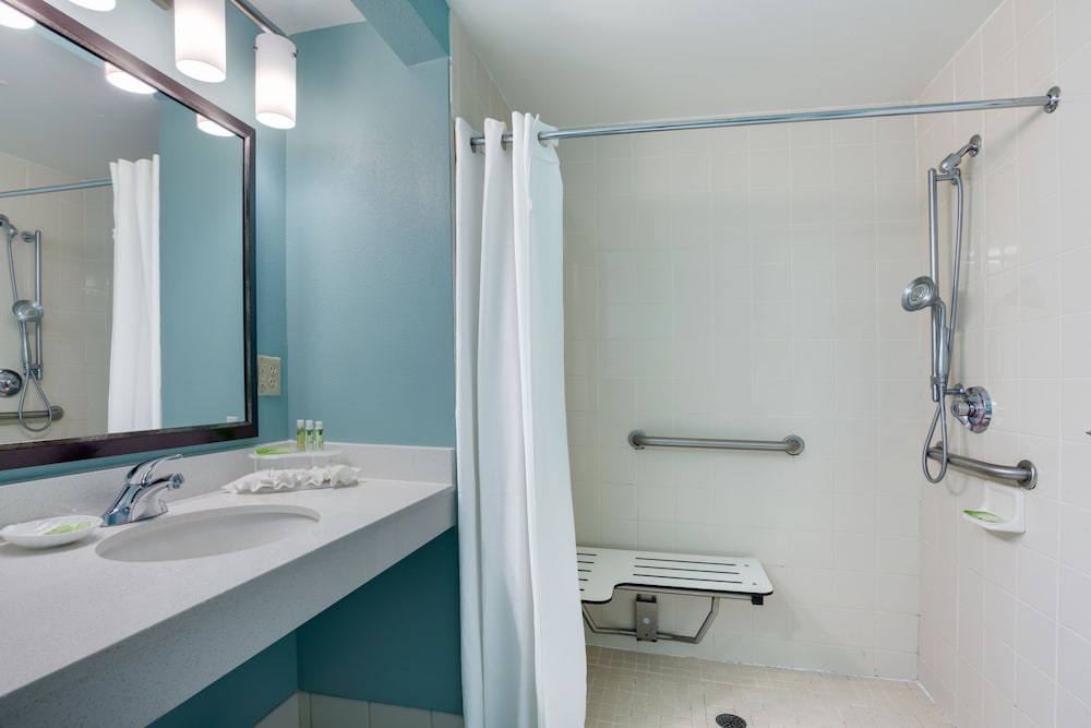 Holiday Inn Express Suites Plant City by IHG - photo 19