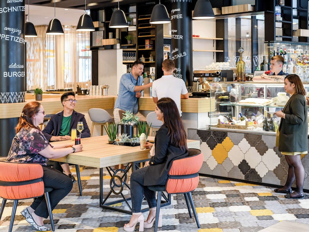 מזון ומשקאות