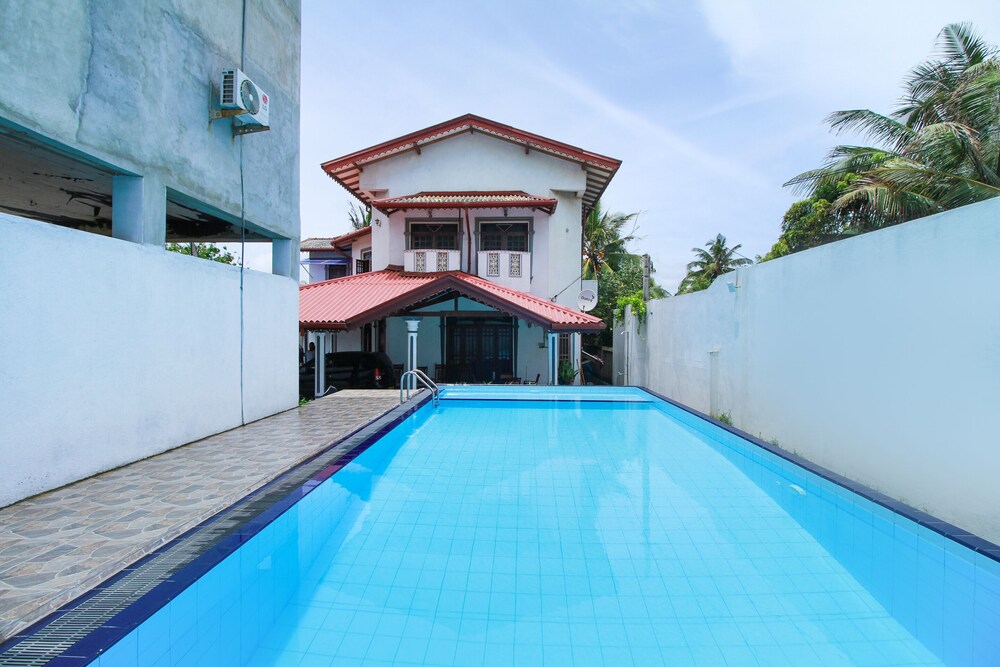 Oyo 320 Hotel By The C in Wattala, Sri Lanka