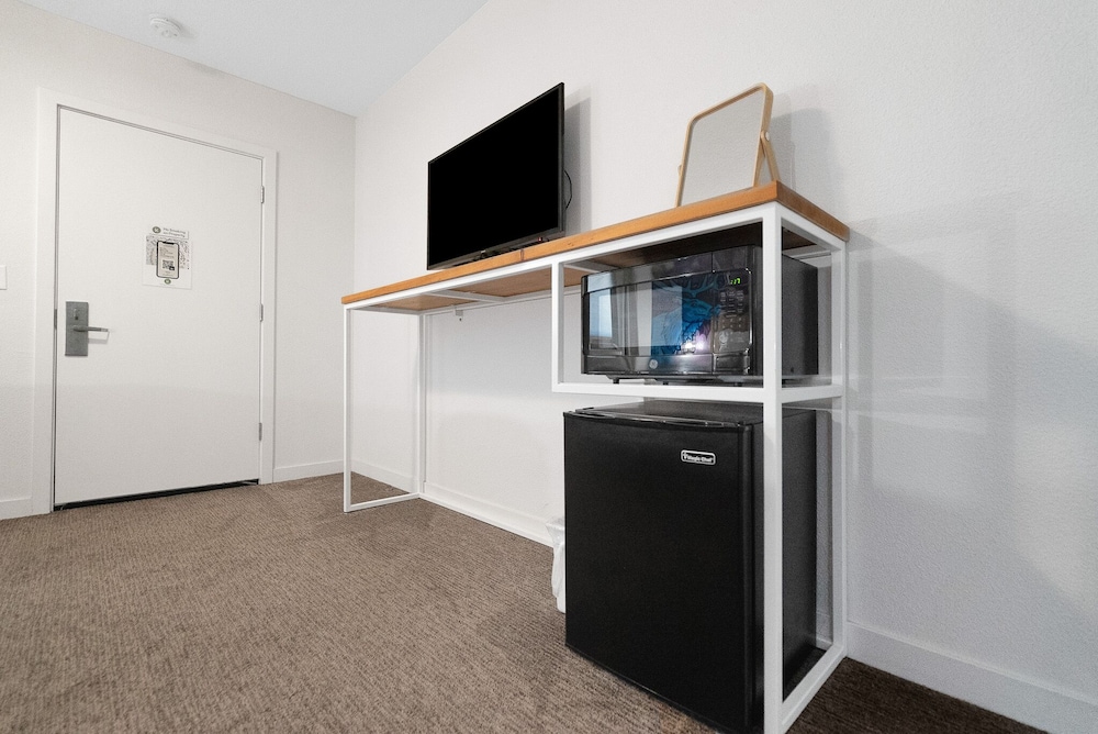 The Kenton Hotel - photo 42