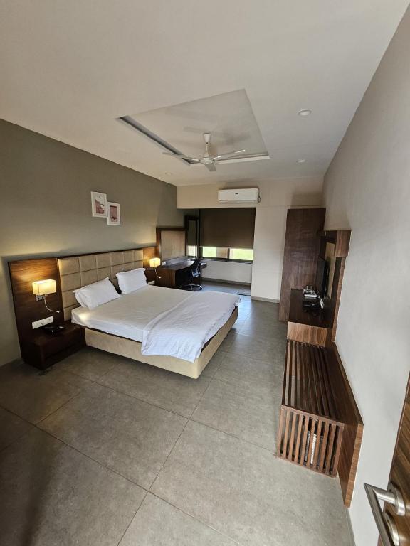 Club Azzurro Resort Nalsarovar in Ahmedabad, India