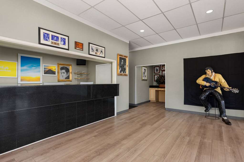Days Inn by Wyndham Memphis at Graceland - photo 6