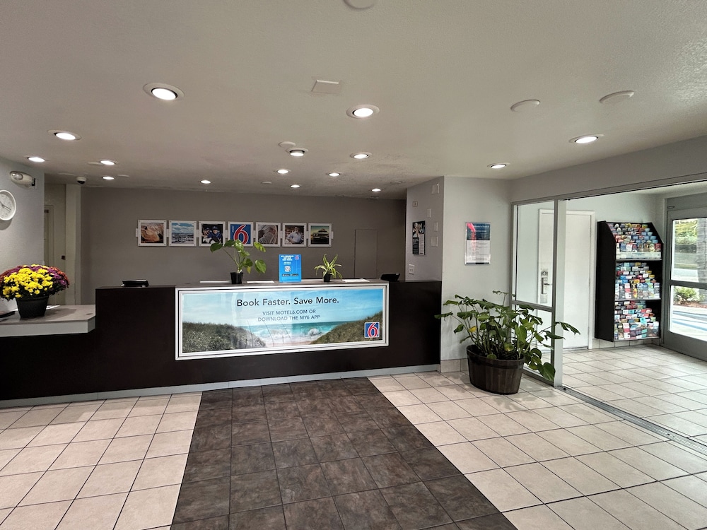 Studio 6 San Diego Ca Hotel Circle Mission Valley - photo 2