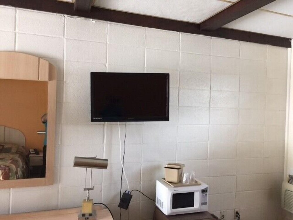 Hollander Motel - photo 18