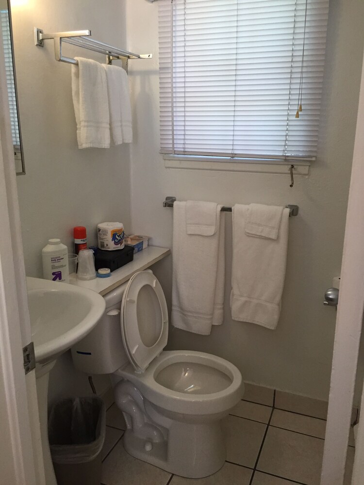 Sea Cove Resort Motel - photo 21