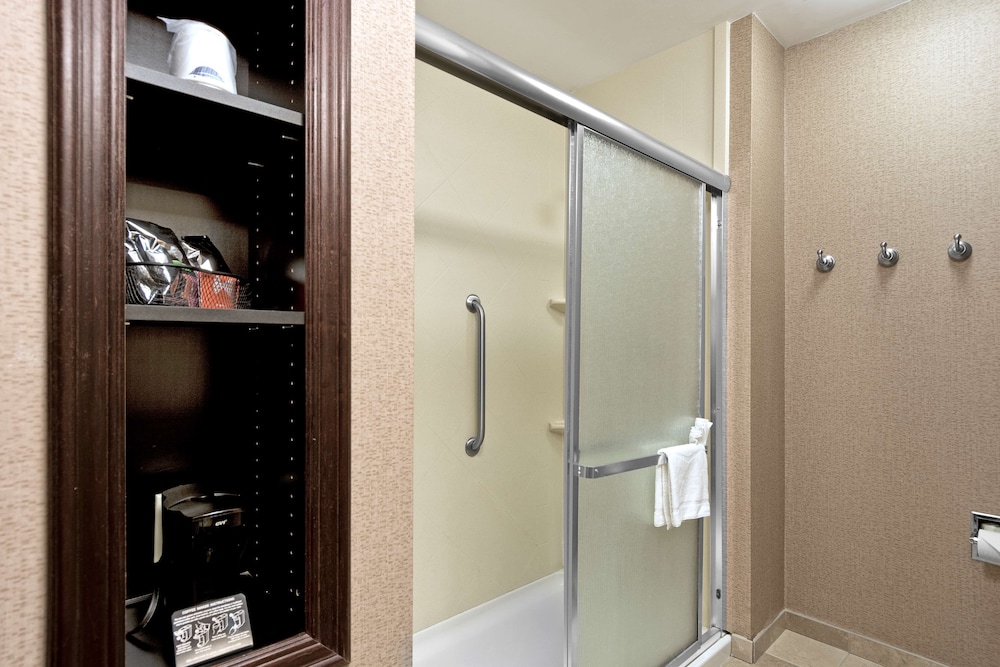 Hampton Inn Statesville - photo 40