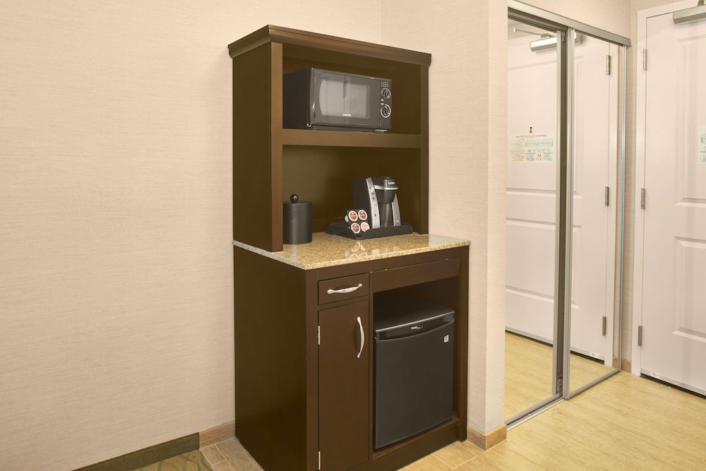 Hilton Garden Inn Akron - photo 12