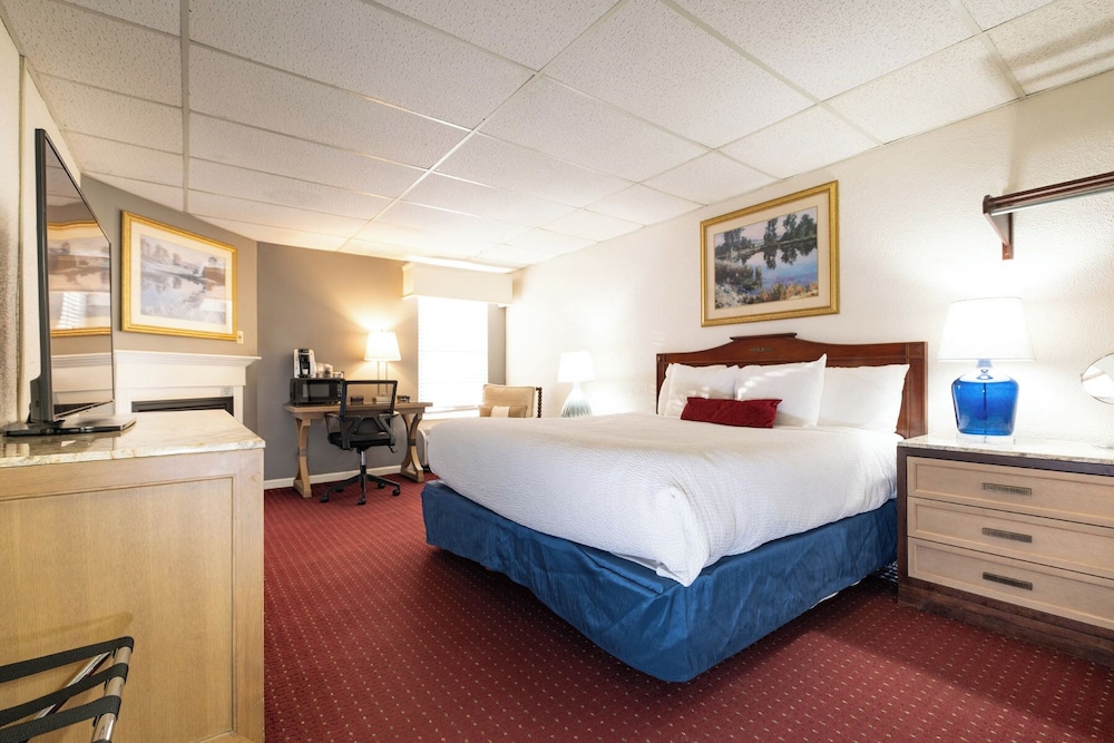 Fireside Inn & Suites Bangor — hotel in Bangor