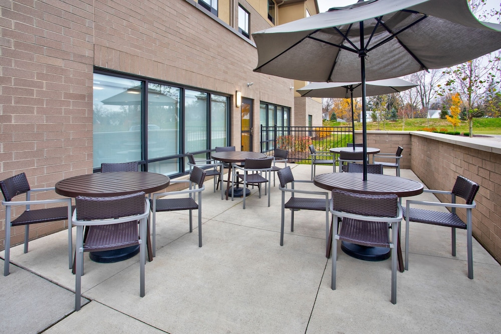 TownePlace Suites by Marriott Detroit Belleville - photo 60