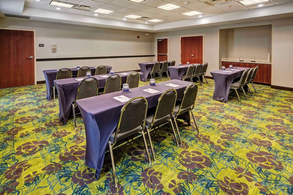 Hampton Inn & Suites Clermont - photo 38