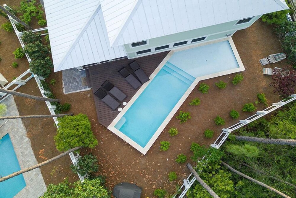 Endless Grace 4 Bedroom Holiday Home by Five Star Properties — 5-Star Luxury Hotel in Seaside, United States