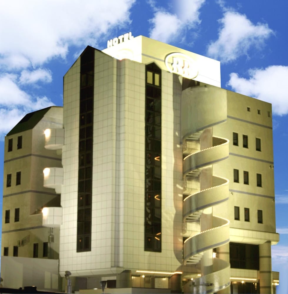 Hotel Rr — hotel in Yokkaichi