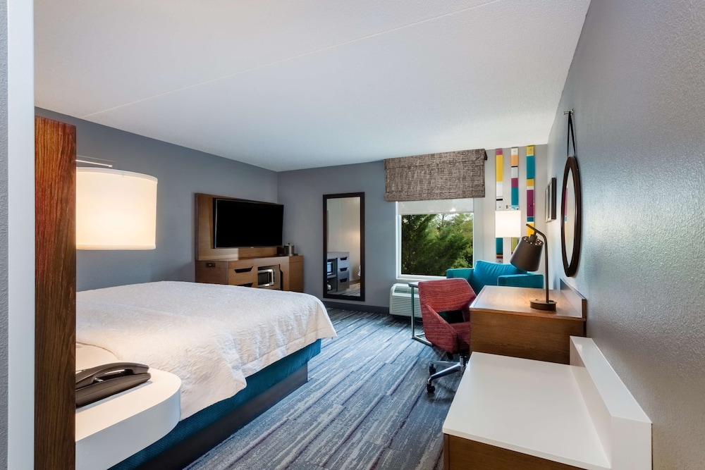 Hampton Inn & Suites Herndon Reston - photo 23